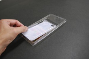 スマホカバー　ブリスターパック